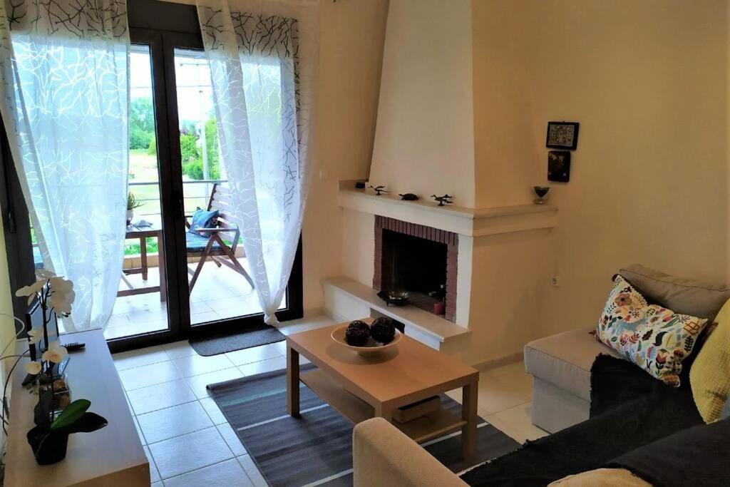 Maria'S House Apartment In Szkála Fúrkasz Kültér fotó
